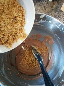 Making the cocoa/walnut layer